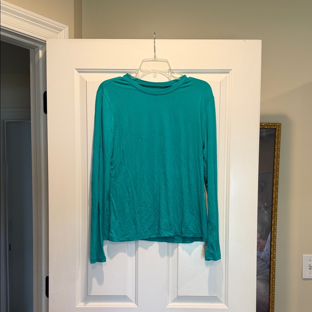 Women's Lightweight Teal Long-Sleeve Crew Tee
